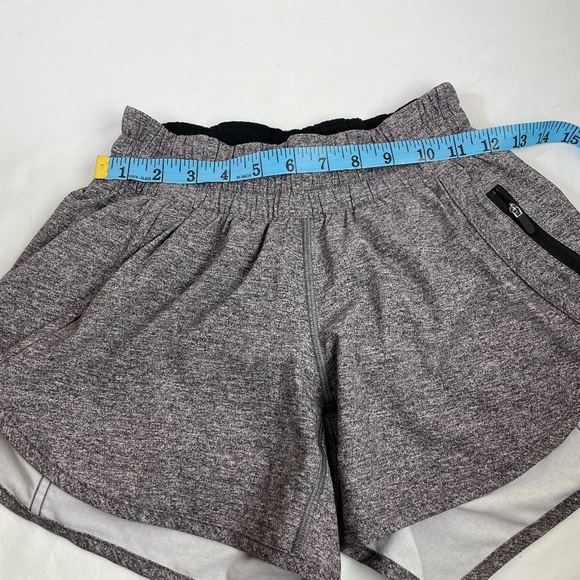 Lululemon Women’s Sz 4 Running Grey Lined Shorts - Picture 3 of 11